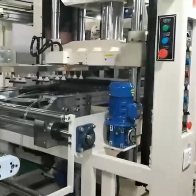 自动化负压一体吸塑成型机 HVF-80